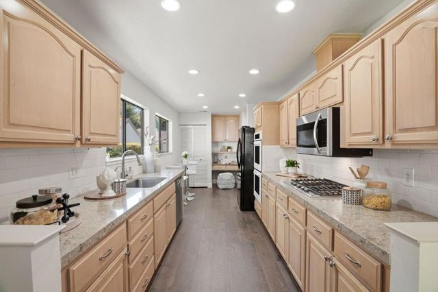 50 Horgan Avenue 47, Redwood City, CA 94061