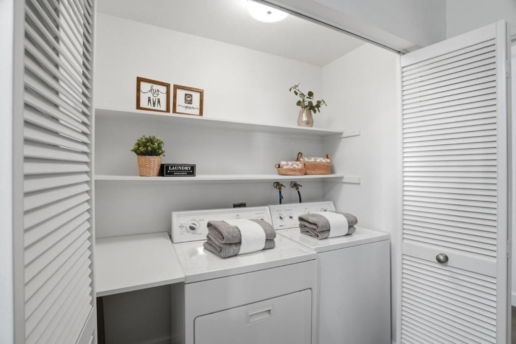 Image 12 of property listing at 50 Horgan Avenue 47, Redwood City, CA 94061