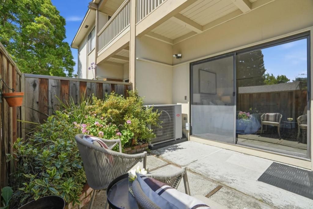 Image 23 of property listing at 50 Horgan Avenue 47, Redwood City, CA 94061