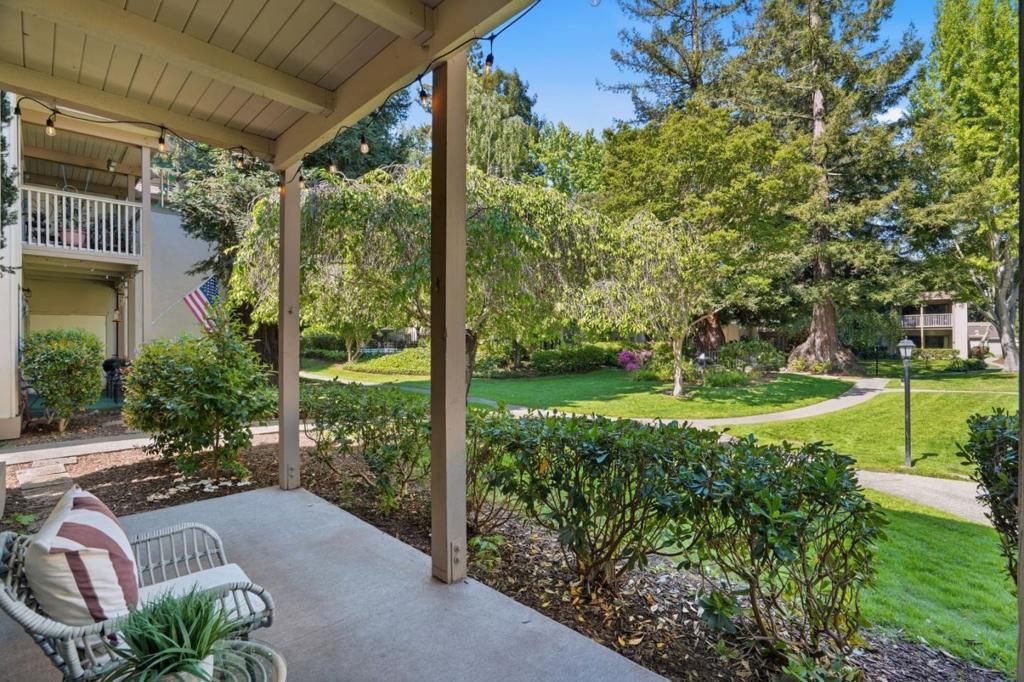 Image 25 of property listing at 50 Horgan Avenue 47, Redwood City, CA 94061