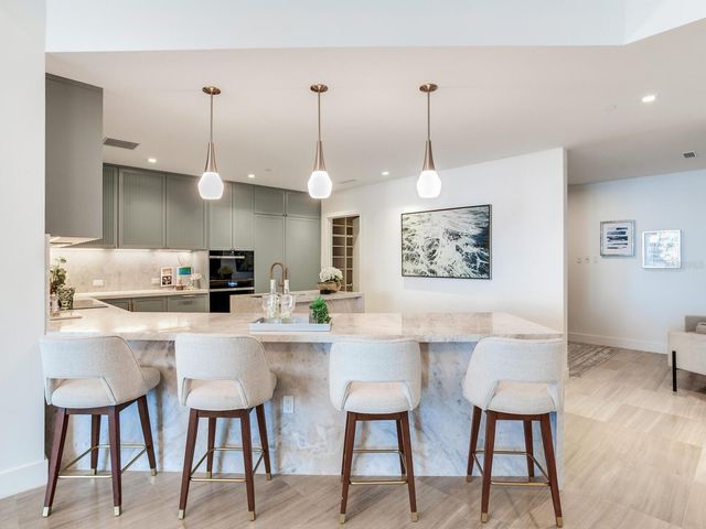 3101 BAYSHORE BOULEVARD 303, Tampa, FL 33629