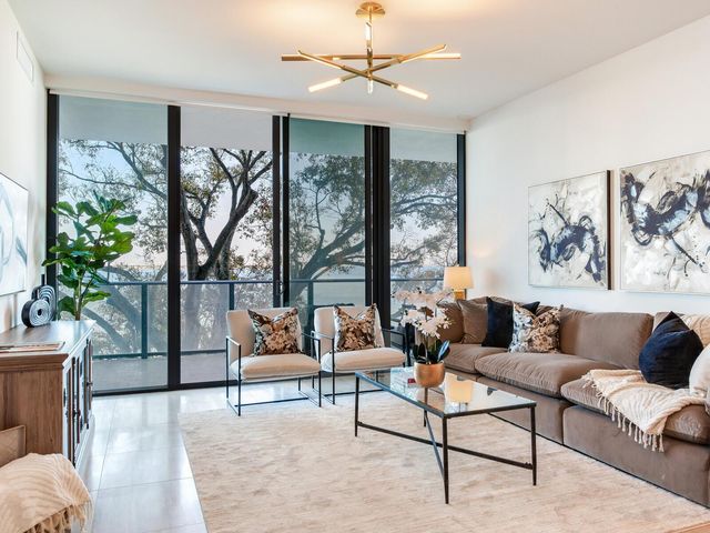 3101 BAYSHORE BOULEVARD 303, Tampa, FL 33629