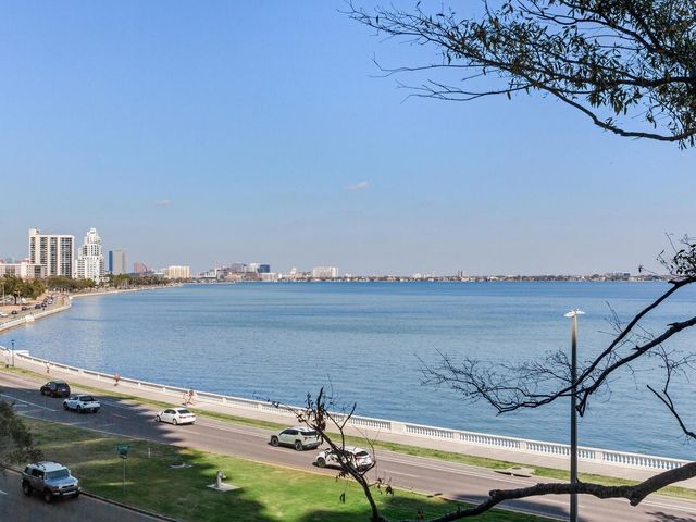 3101 BAYSHORE BOULEVARD 303, Tampa, FL 33629