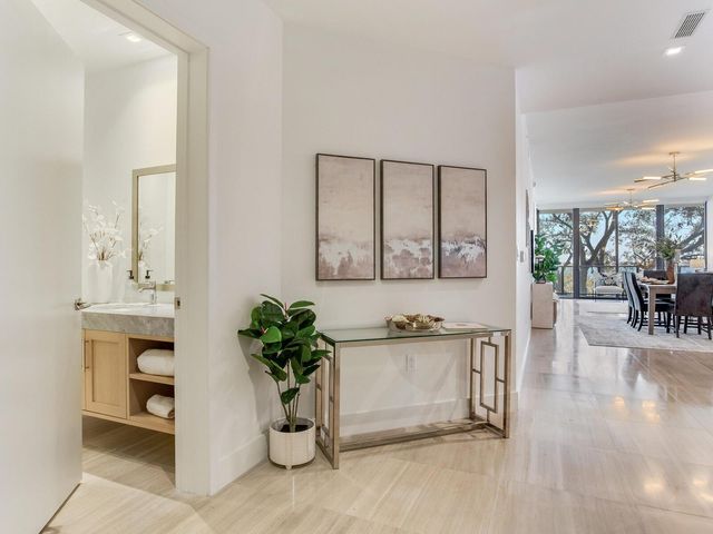 3101 BAYSHORE BOULEVARD 303, Tampa, FL 33629