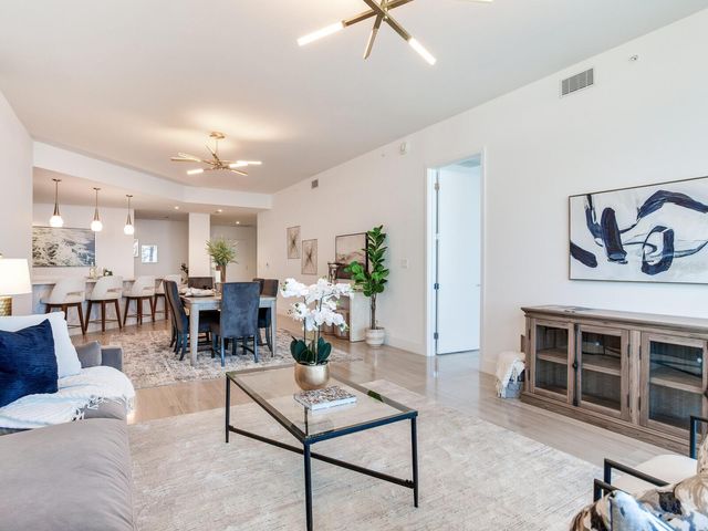 3101 BAYSHORE BOULEVARD 303, Tampa, FL 33629