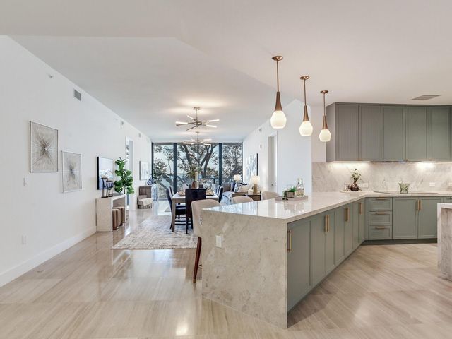 3101 BAYSHORE BOULEVARD 303, Tampa, FL 33629