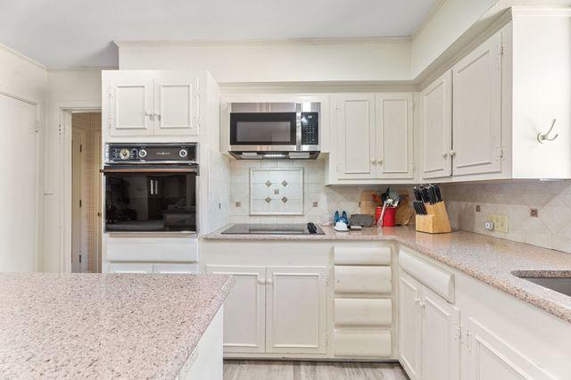 1936 Montrose Drive, Tyler, TX 75701