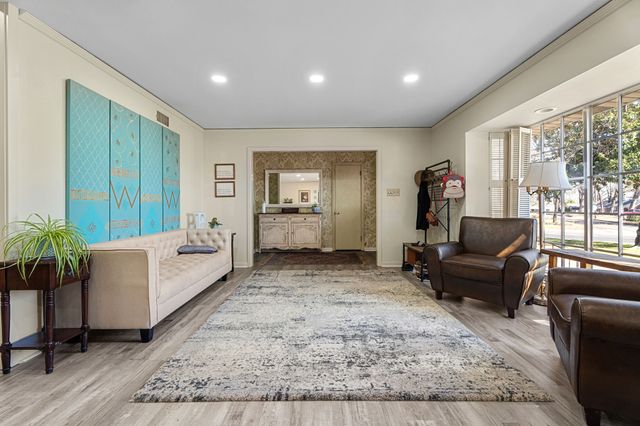1936 Montrose Drive, Tyler, TX 75701