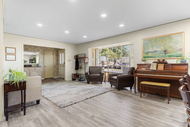 1936 Montrose Drive, Tyler, TX 75701