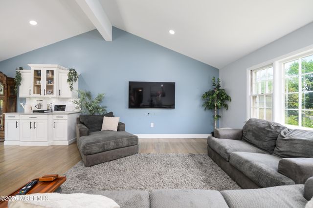 19 Kelvin Avenue, Leonardo, NJ 07737