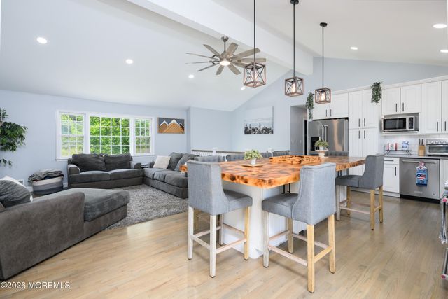 19 Kelvin Avenue, Leonardo, NJ 07737