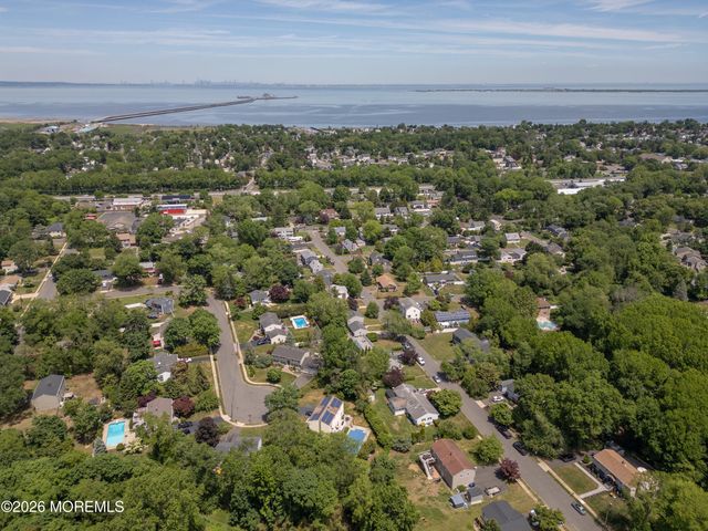 19 Kelvin Avenue, Leonardo, NJ 07737