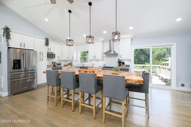 19 Kelvin Avenue, Leonardo, NJ 07737