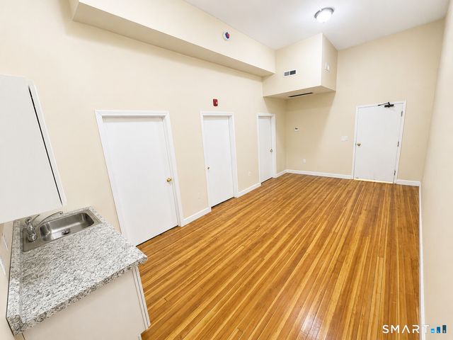 105 Bank Street 1B, Waterbury, CT 06702