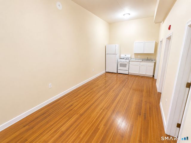 105 Bank Street 1B, Waterbury, CT 06702