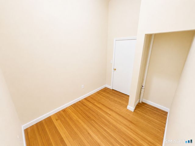 105 Bank Street 1B, Waterbury, CT 06702