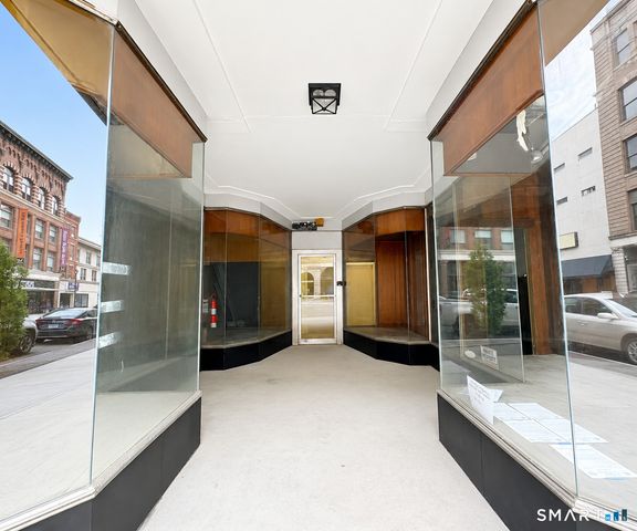 105 Bank Street 1B, Waterbury, CT 06702