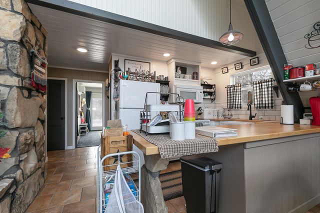 17289 Birch Road, Flemington, MO 65650