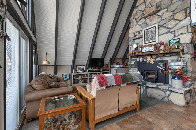 17289 Birch Road, Flemington, MO 65650