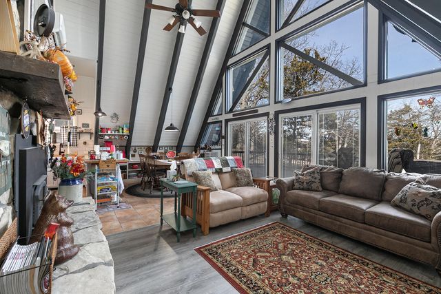 17289 Birch Road, Flemington, MO 65650