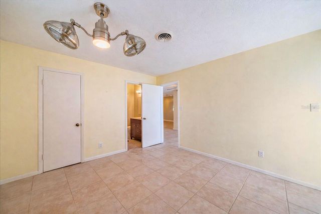 2534 WANETA DRIVE, Sarasota, FL 34231