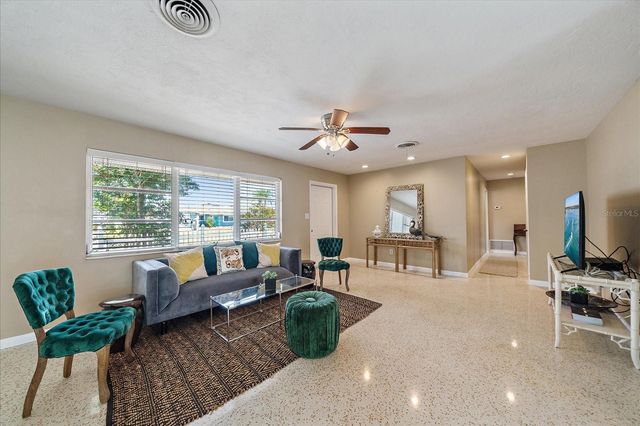 2534 WANETA DRIVE, Sarasota, FL 34231