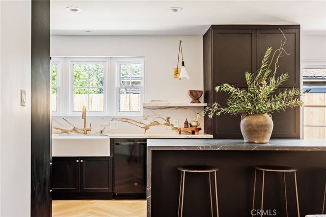 11110 Landale Street, Toluca Lake, CA 91602