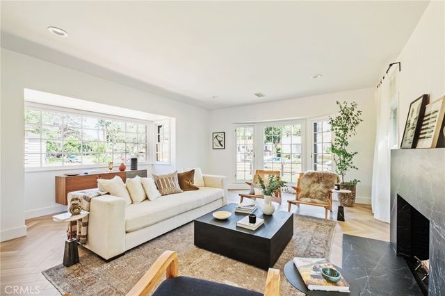 11110 Landale Street, Toluca Lake, CA 91602