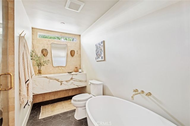 11110 Landale Street, Toluca Lake, CA 91602