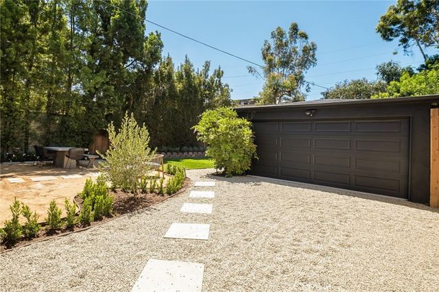 11110 Landale Street, Toluca Lake, CA 91602