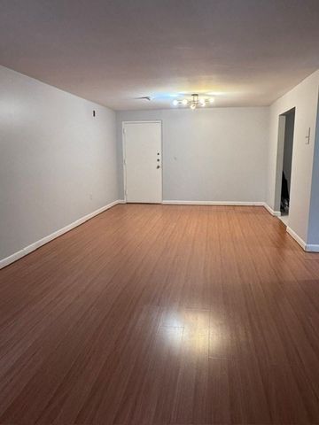 1321 Worcester Road 208, Framingham, MA 01701