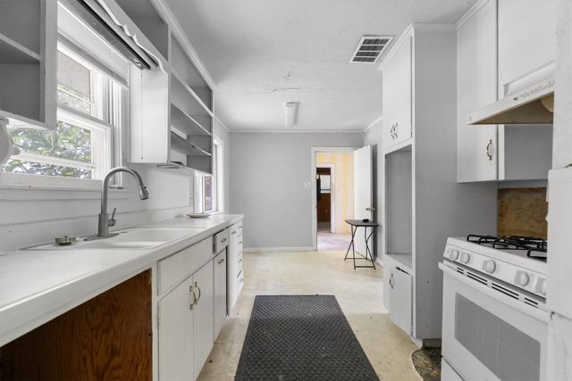 1819 Panhandle Street, Denton, TX 76201