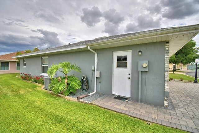 679 SWEETWATER WAY E, Haines City, FL 33844