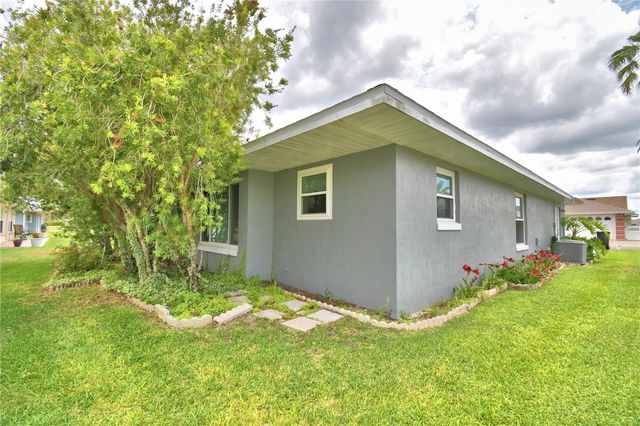 679 SWEETWATER WAY E, Haines City, FL 33844