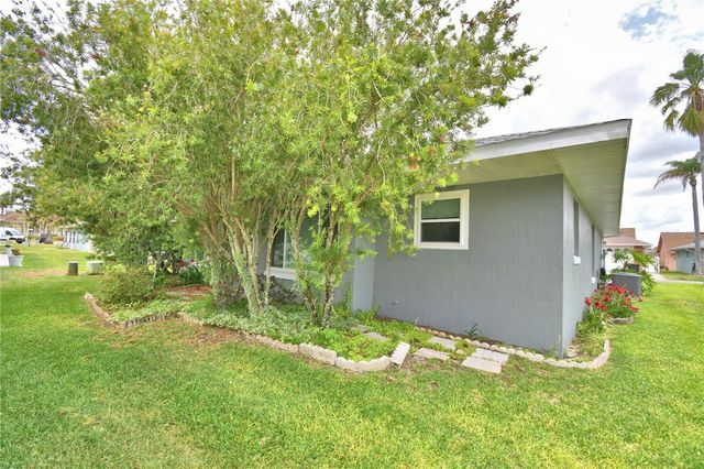 679 SWEETWATER WAY E, Haines City, FL 33844