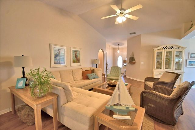 679 SWEETWATER WAY E, Haines City, FL 33844