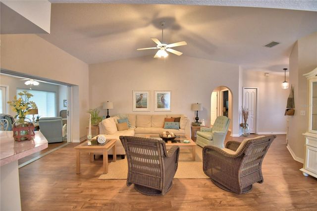 679 SWEETWATER WAY E, Haines City, FL 33844