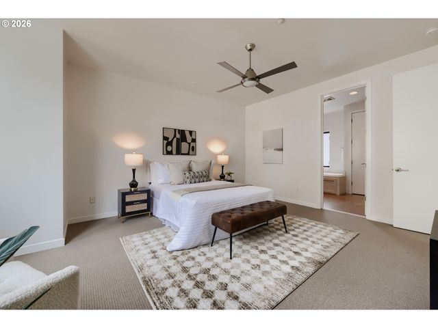 1616 Nw RIVERSCAPE St, Portland, OR 97209