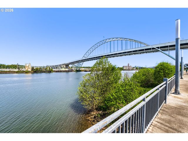 1616 Nw RIVERSCAPE St, Portland, OR 97209
