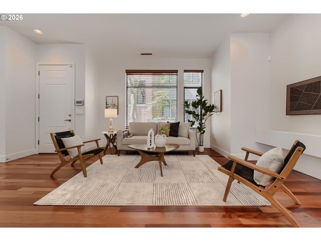 1616 Nw RIVERSCAPE St, Portland, OR 97209
