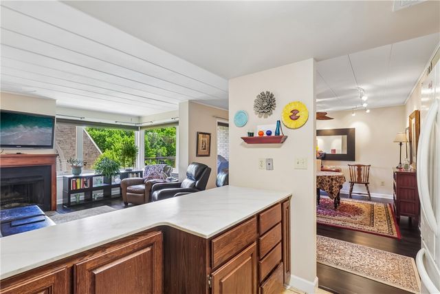 305 Hay Street 3-B, Regent Square, PA 15221