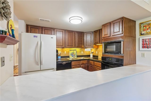 305 Hay Street 3-B, Regent Square, PA 15221