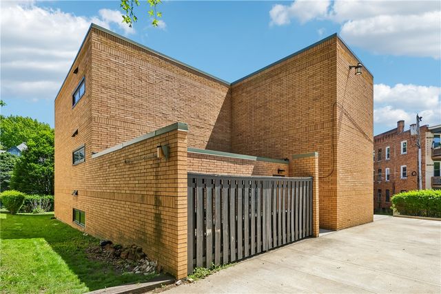 305 Hay Street 3-B, Regent Square, PA 15221