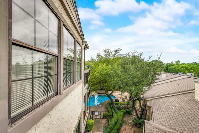 8750 Park Lane C-136, Dallas, TX 75231