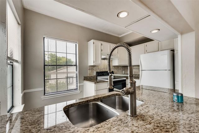 8750 Park Lane C-136, Dallas, TX 75231