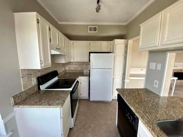 8750 Park Lane C-136, Dallas, TX 75231