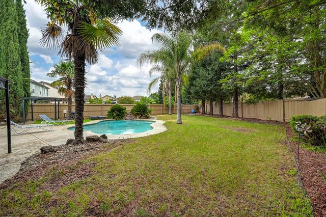 1922 Northgate Dr, Manteca, CA 95336