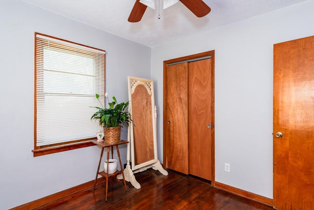 221 W Parkwood Avenue, Springfield, OH 45506