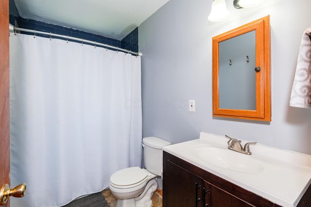 221 W Parkwood Avenue, Springfield, OH 45506
