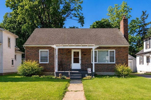 221 W Parkwood Avenue, Springfield, OH 45506